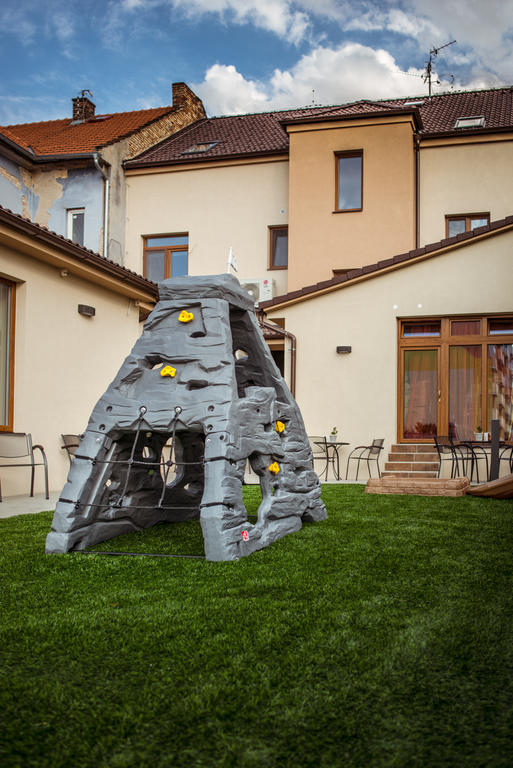 Penzion Vino Hruska Veseli nad Moravou Bagian luar foto